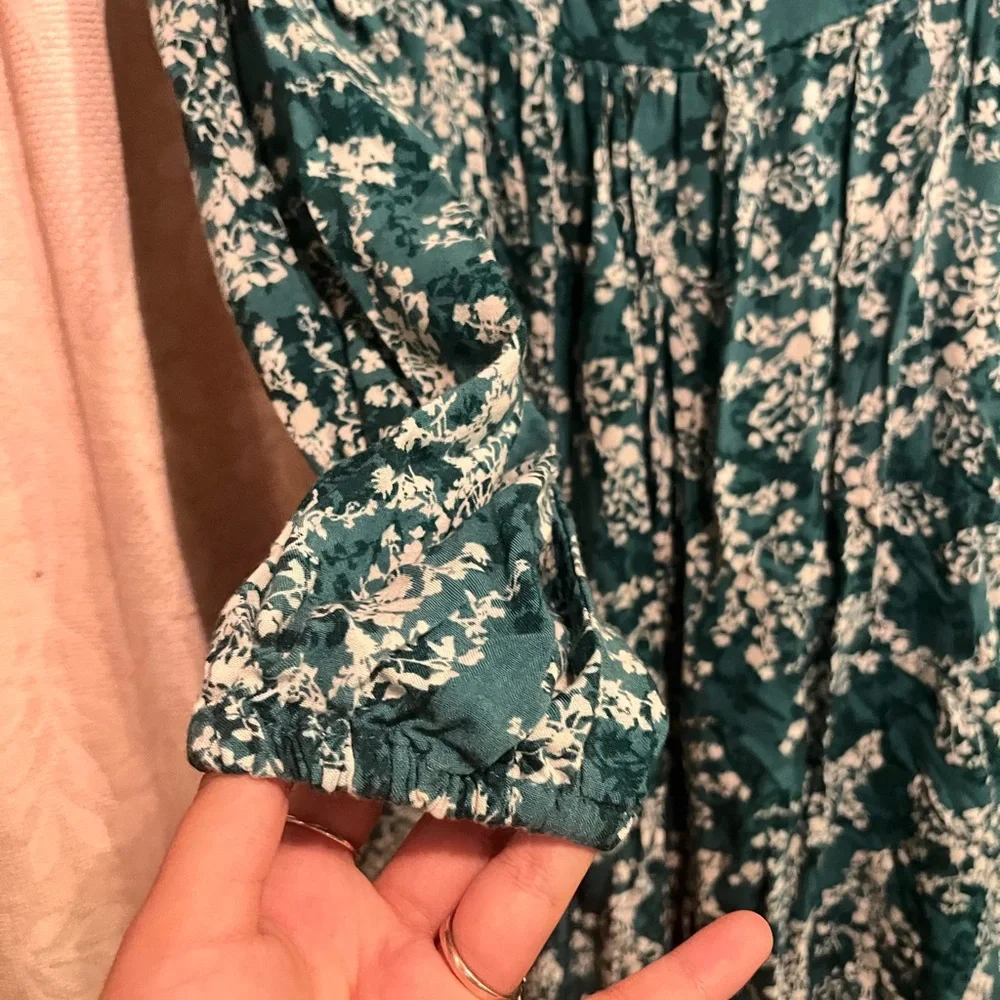 Jessica Simpson Floral Mini Dress- Size M- 100% Rayon